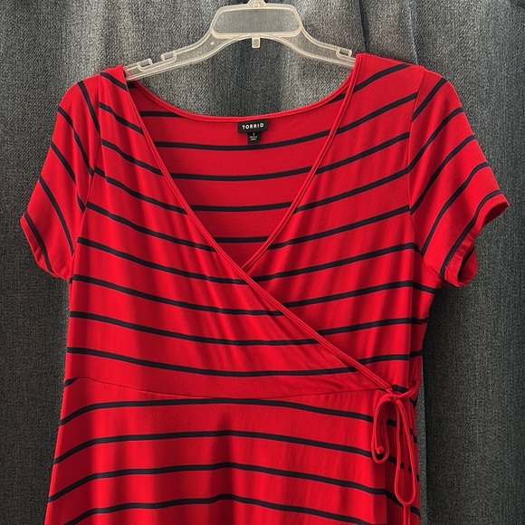 torrid womens knee kength red & blue stripped a line dress - Picture 3 of 4